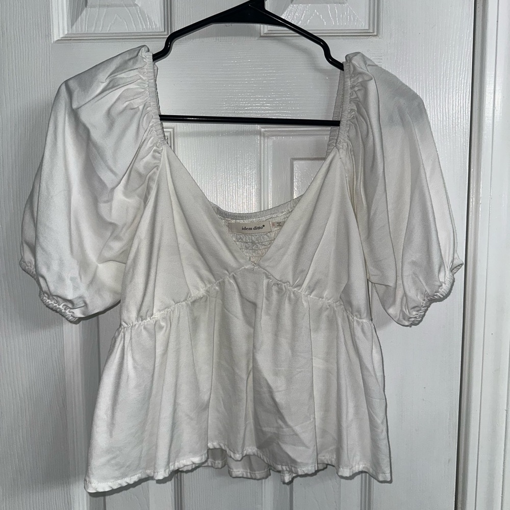 Elegant White Puff Sleeve Top